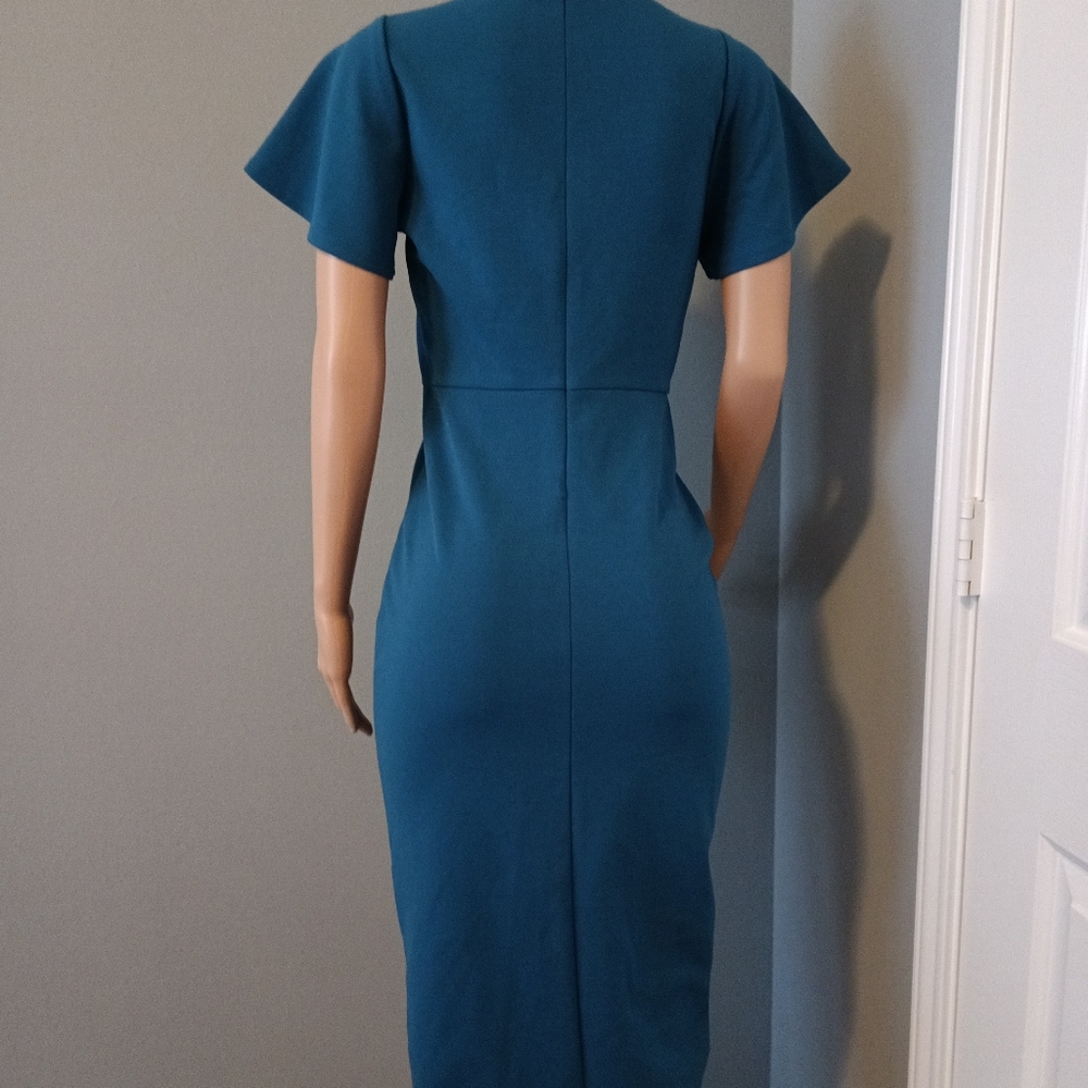 Dress - Picture 6 of 10